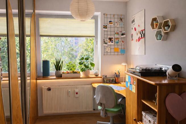 3 pokoje 67,4| ostatnie piętro |cegła | balkon 7,8