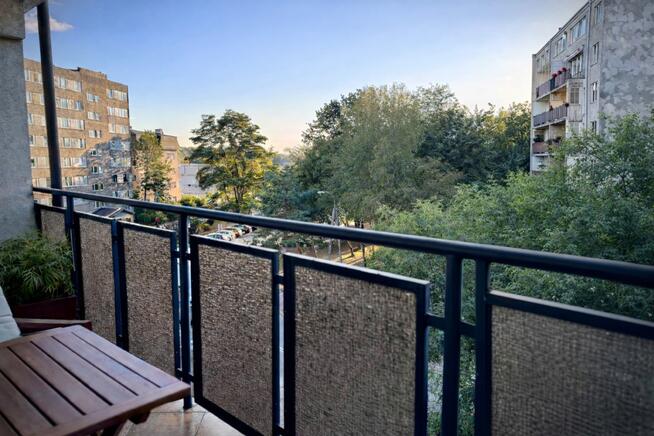 3 pokoje 67,4| ostatnie piętro |cegła | balkon 7,8