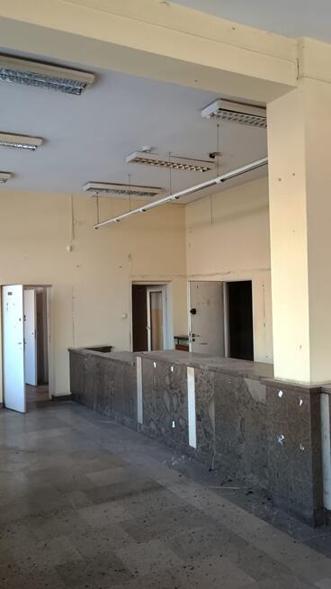 Budynek 1300m2 Usługowo-Biurowy Centrum Brwinów