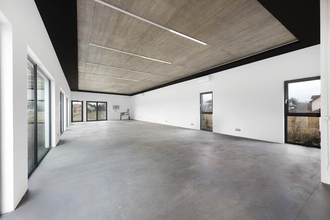 Budynek wolnostojący 280m2 Półłanki do Wynajęcia