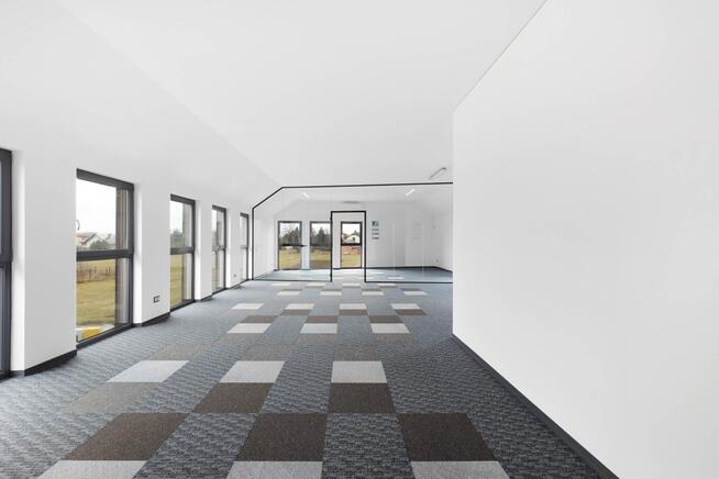 Budynek wolnostojący 280m2 Półłanki do Wynajęcia