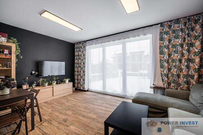 Segment - ogródek+ 2 miejsca postojowe, klima