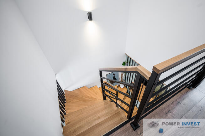 Segment - ogródek+ 2 miejsca postojowe, klima