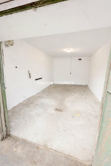 Garaż Kraków Krowodrza, Łobzów, Siemieńskiego