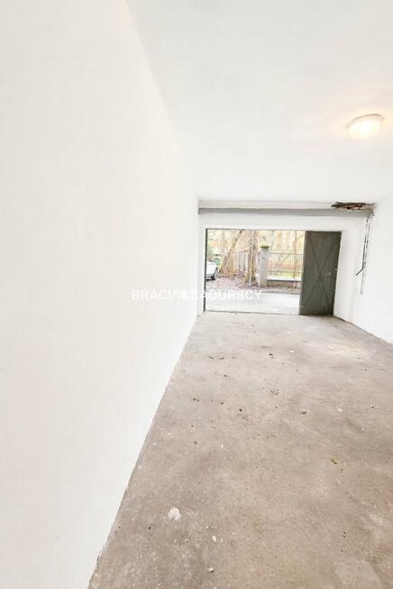 Garaż Kraków Krowodrza, Łobzów, Siemieńskiego