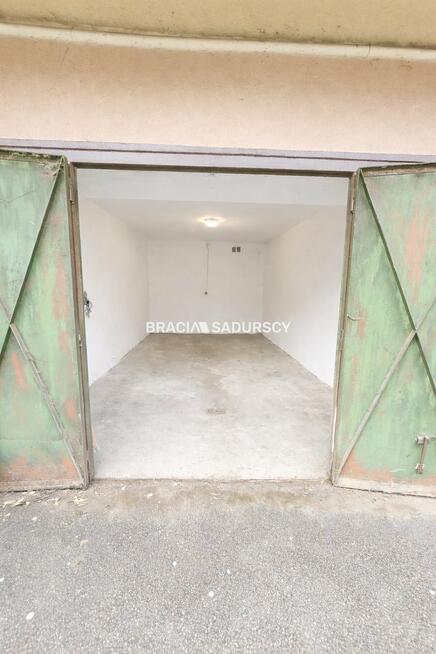 Garaż Kraków Krowodrza, Łobzów, Siemieńskiego