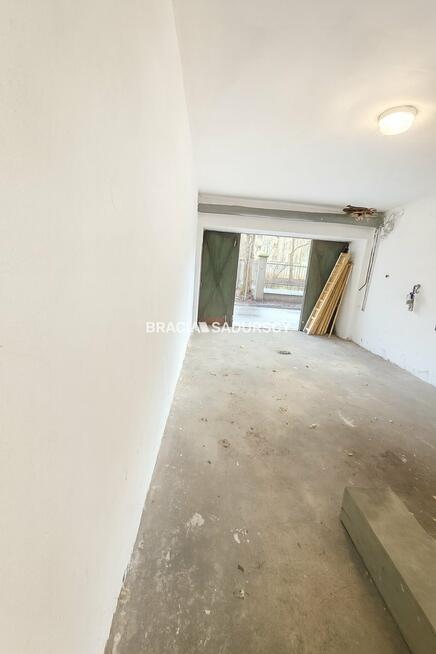 Garaż Kraków Krowodrza, Łobzów, Siemieńskiego