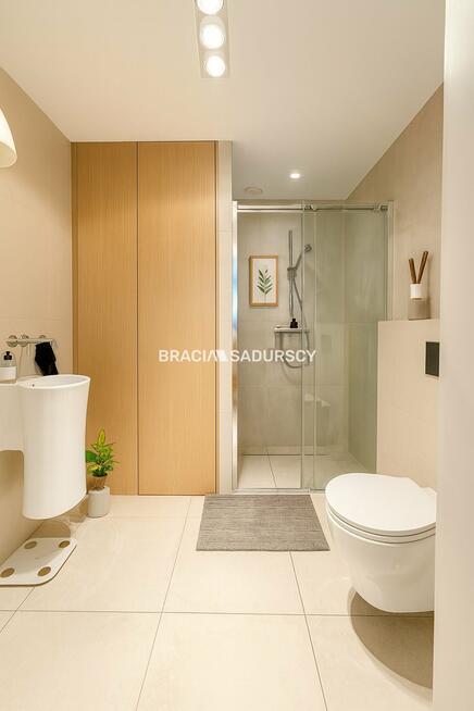 Dom Kraków, Medalionów