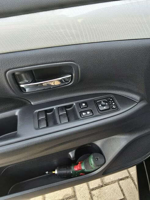 Mitsubishi Outlander 2,0Plug-IN Hybrid. 4x4.Skóry.Navi.Kam.Cof.Hands-Free.Xenony.Aut.