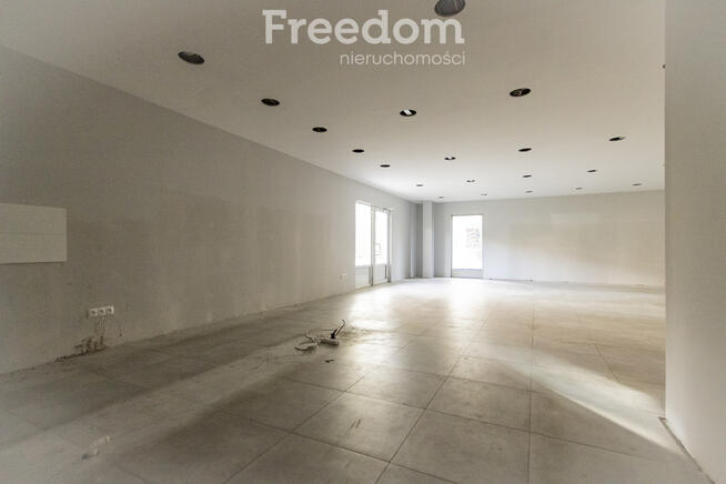 Pawilon handlowy w atrakcyjnej lokalizacji Nysy