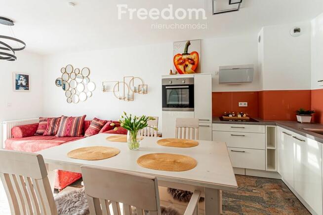 2 pokojowe mieszkanie, miejsce postojowe, komórka