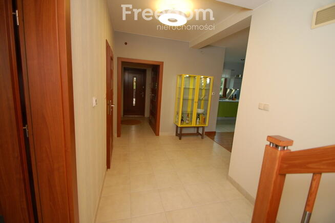 Ładny dom w spokojnej okolicy