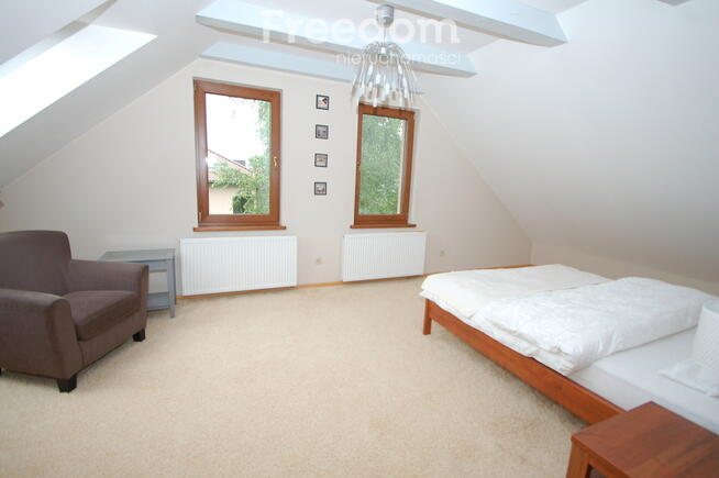 Ładny dom w spokojnej okolicy