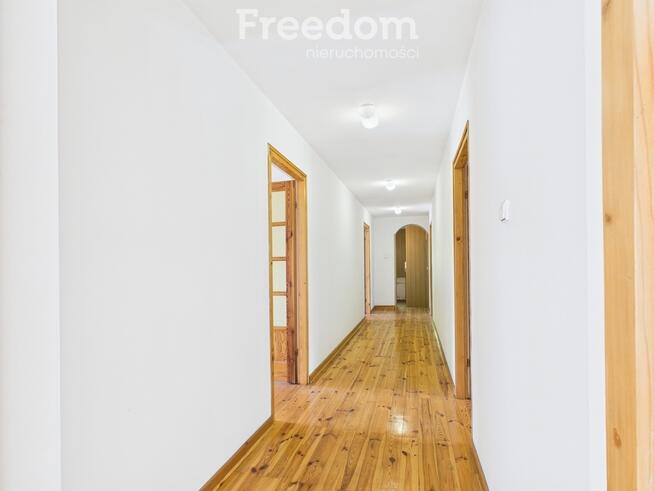 Konstancin-Jeziorna: Dom na 1707 m² działce.