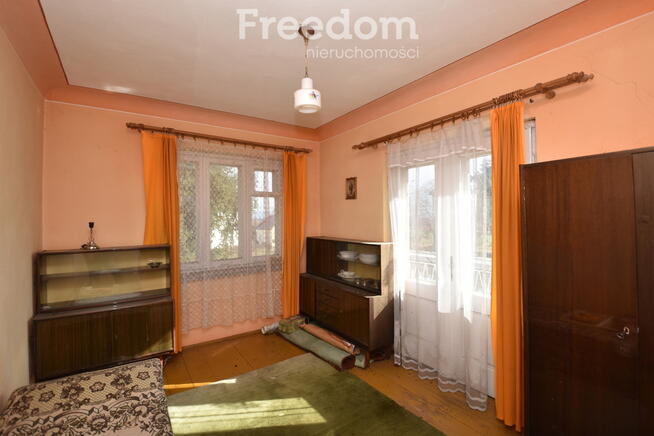 Rodzinny dom na obrzeżach miasta