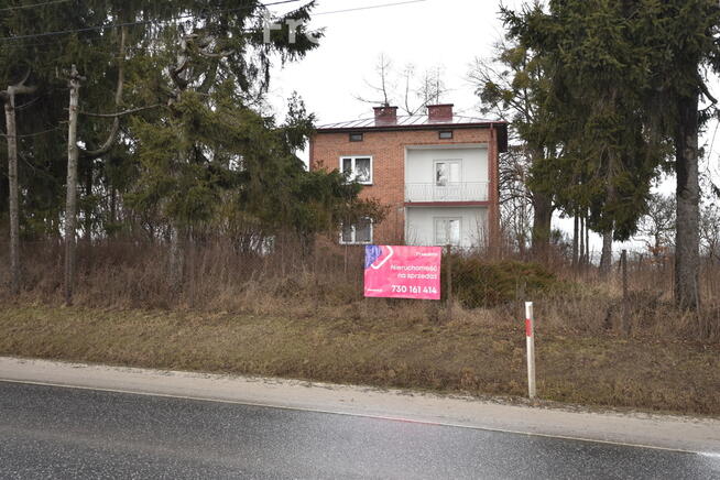 Rodzinny dom na obrzeżach miasta