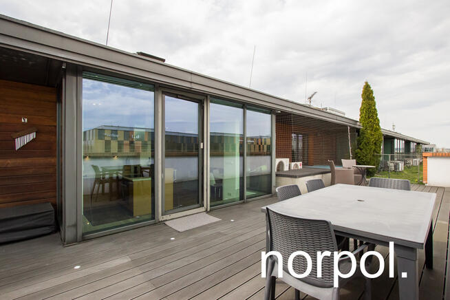 ul. Szlak - Mieszkanie typu pethouse z dużym tarasame