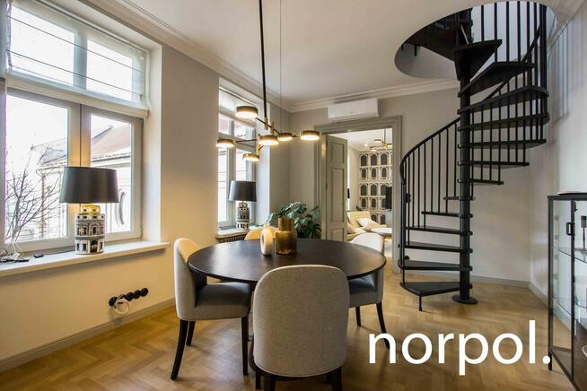 Nowoczesne dwupoziomowe mieszkanie