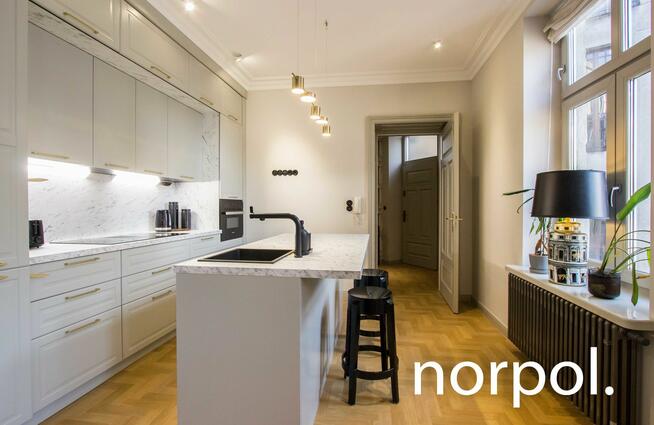 Nowoczesne dwupoziomowe mieszkanie