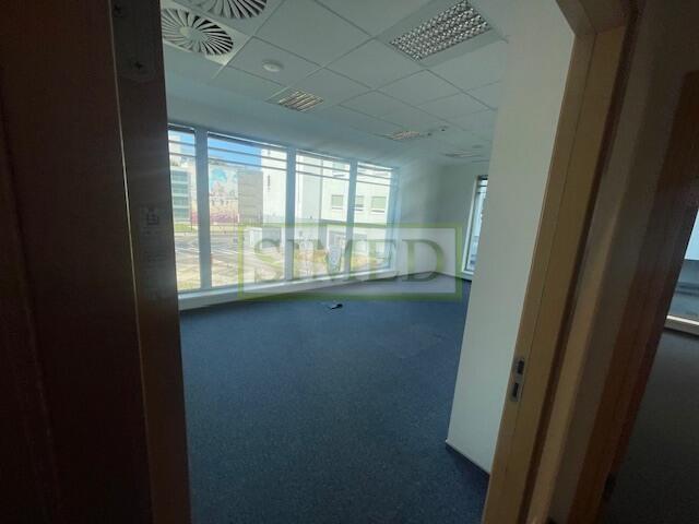 Biuro,usługi,wysoki standard,parking,24h,recepcja