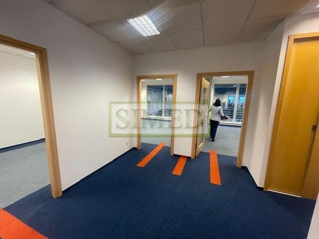 Biuro,usługi,wysoki standard,parking,24h,recepcja