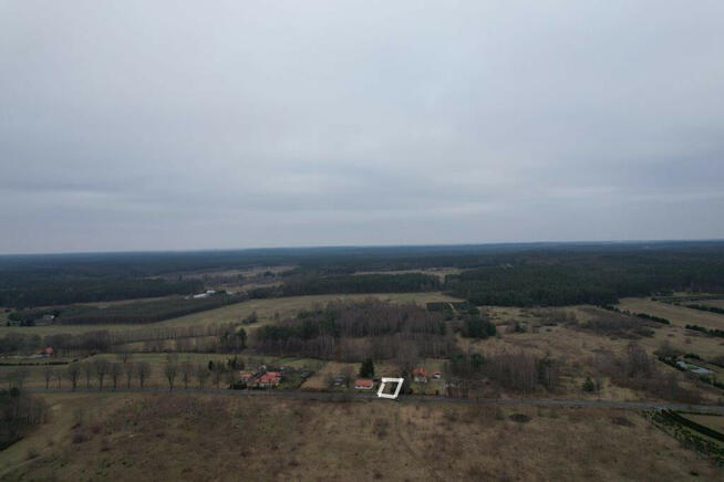 Szczeglino Mokre działka 7762 m2 przy drodze