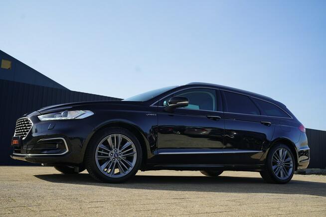 Ford Mondeo VIGNALE ful led KAMERA nawi SKÓRA wentylacja alusy 18 masaze MAX OPCJA