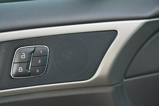 Ford Mondeo VIGNALE ful led KAMERA nawi SKÓRA wentylacja alusy 18 masaze MAX OPCJA