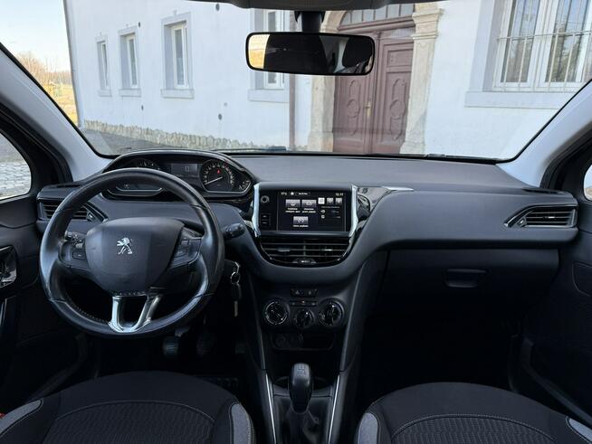 Peugeot 208 126tys.km. nowy rozrząd Serwisowany Zadbany Duży ekran Facelift