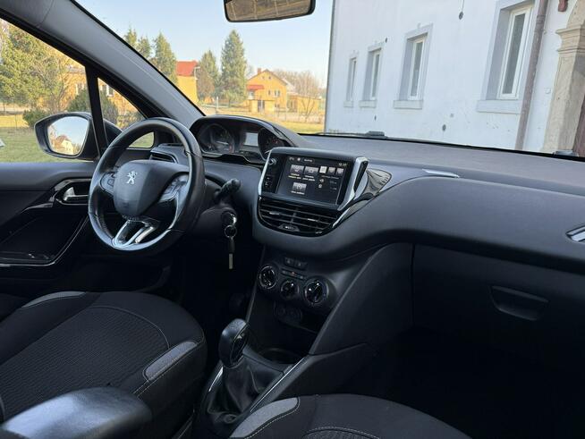 Peugeot 208 126tys.km. nowy rozrząd Serwisowany Zadbany Duży ekran Facelift