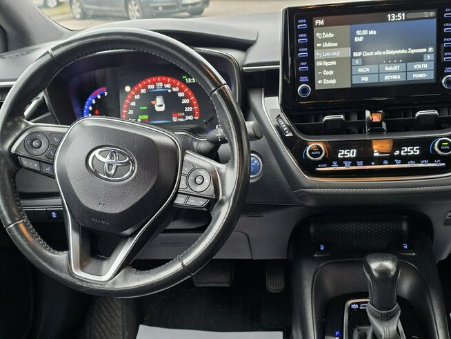 Toyota Corolla 22r + Salon Polska 1.8 HYBRID 1wł z Pakietem TECH Zimowy Bezwypadkow
