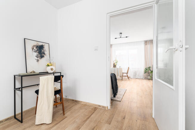 2 pokoje w niskim bloku na Pomorzanach