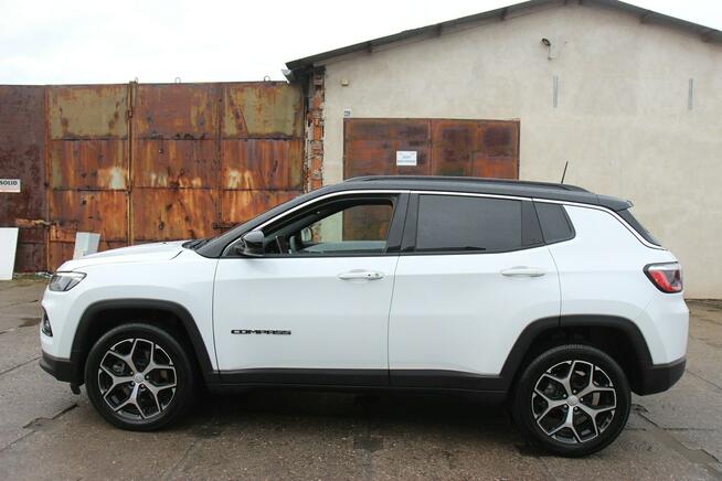 Jeep Compass 2024r. LIMITED 2,0 TURBO 200Km benzyna ALUFELGI 18" 15737KM Nowe