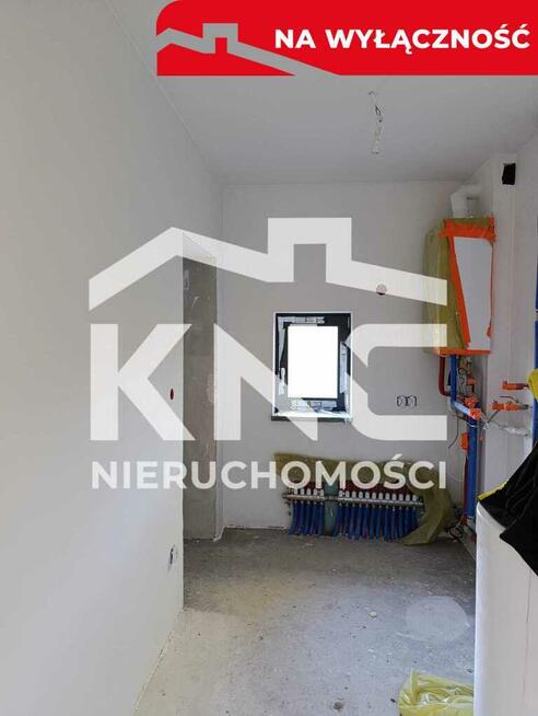 Nowy dom parterowy z antresolą.