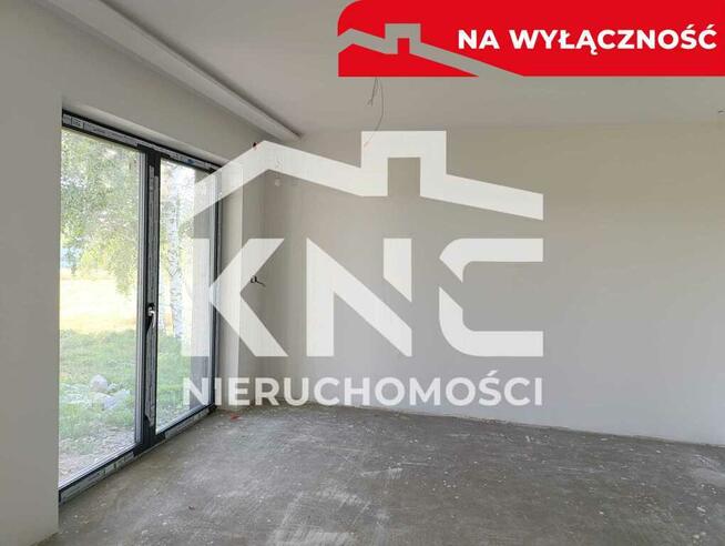 Nowy dom parterowy z antresolą.