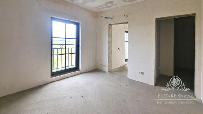 REZERWACJA - WILLOWY DOM Z OGRODEM I GARAŻEM/Cesarzowice