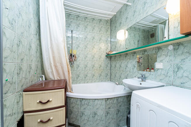 Okazja! Dwa ustawne pokoje z widną kuchnią