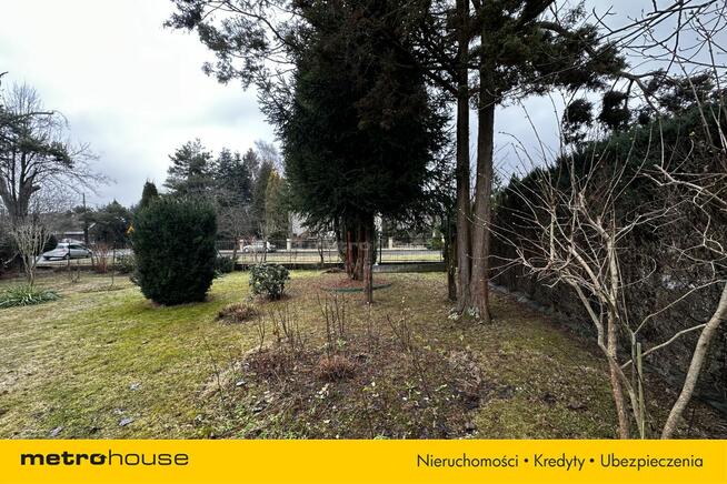 Dwa lokale mieszkalne z działkami w Krośnie