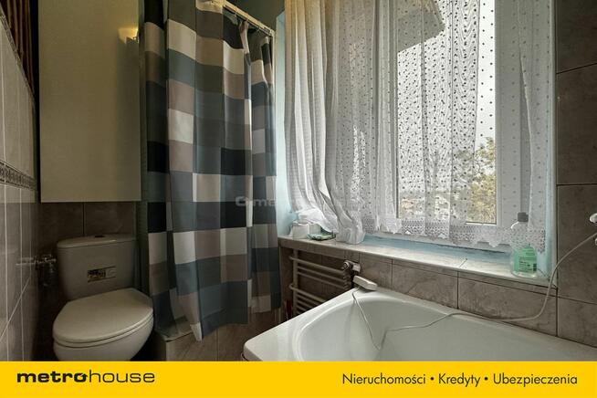 Dwa lokale mieszkalne z działkami w Krośnie