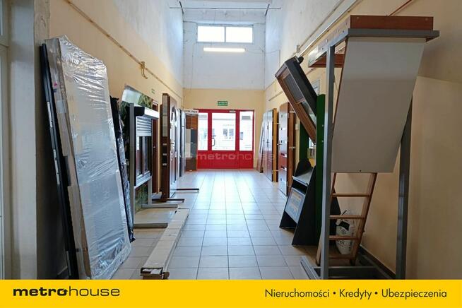 Na sprzedażbudynek handlowo-usługowy w Staszowie