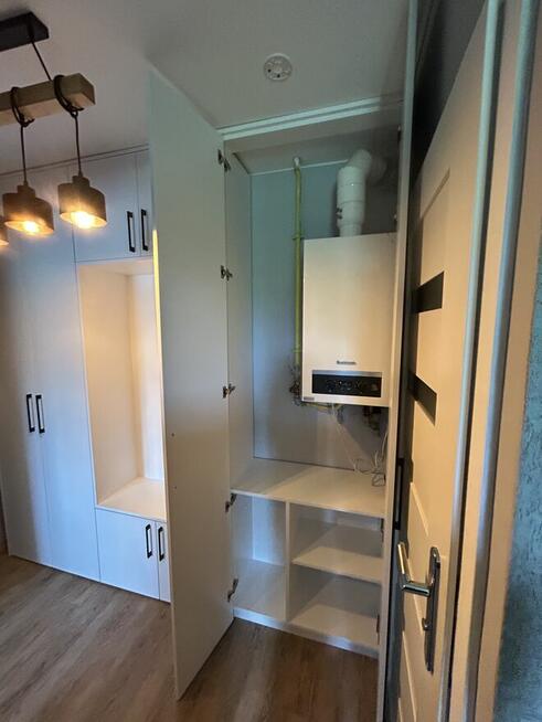 Składanie mebli z paczek i montaż