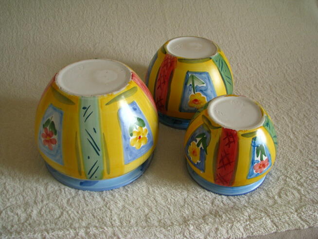 Piękny, ręcznie malowany zestaw 3 stylowych doniczek – osłon