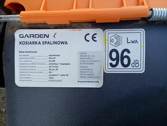 Kosiarka spalinowa z koszem i napędem