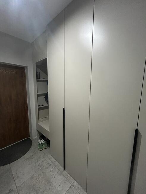 Składanie mebli z paczek i montaż