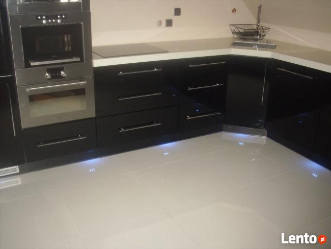 szafy wnękowe przesuwne,meble kuchenne,łazienkowe na wymiar