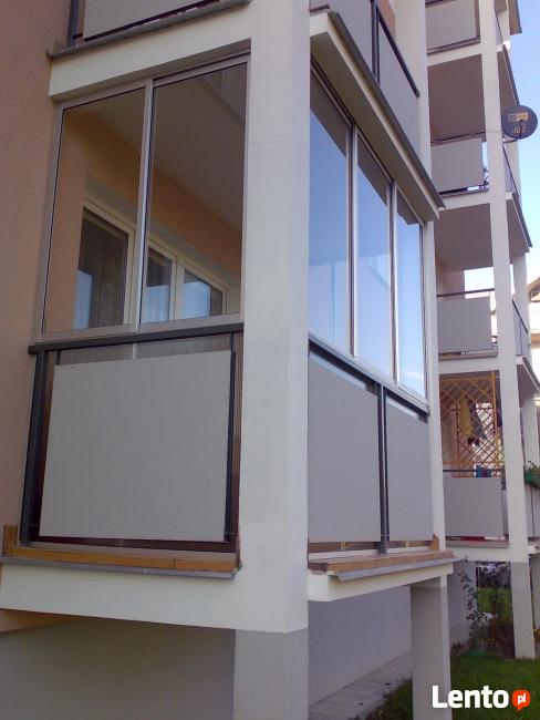 Zabudowa balkonu ramowa i bezramowa