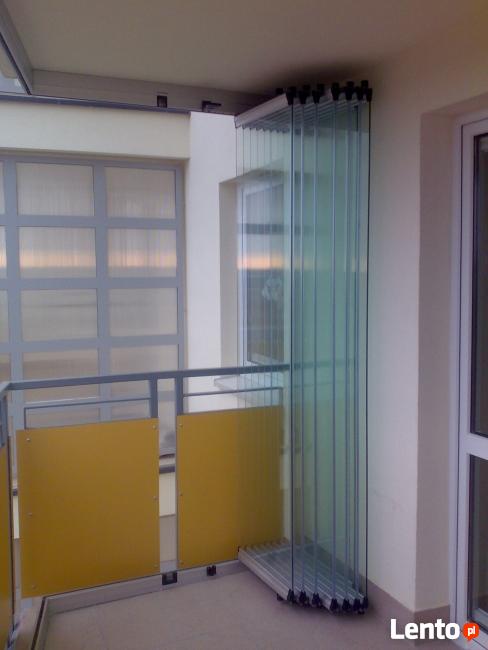 Zabudowa balkonu ramowa i bezramowa