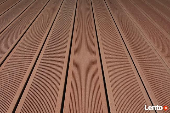 Tarasy z deski kompozytowej, ogrodzenia drewniane