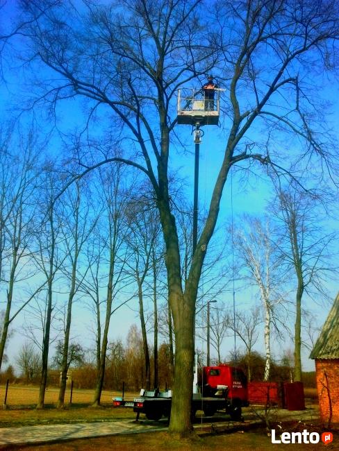 Podnośnik koszowy 22M usługi / wynajem Warszawa i okolice