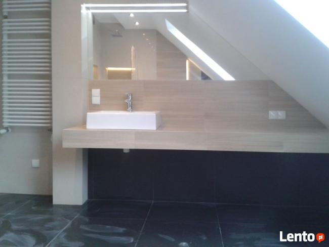 Układanie płytek kamienia paneli sufity gładzie malowanie